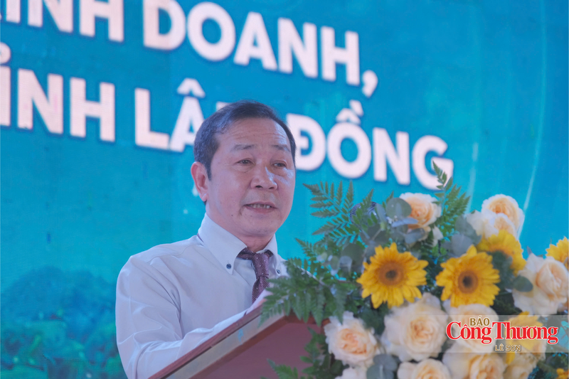 Ông Biện Tấn Tài, Phó Giám đốc Sở Công Thương tỉnh Lâm Đồng phát biểu khai mạc chương trình.