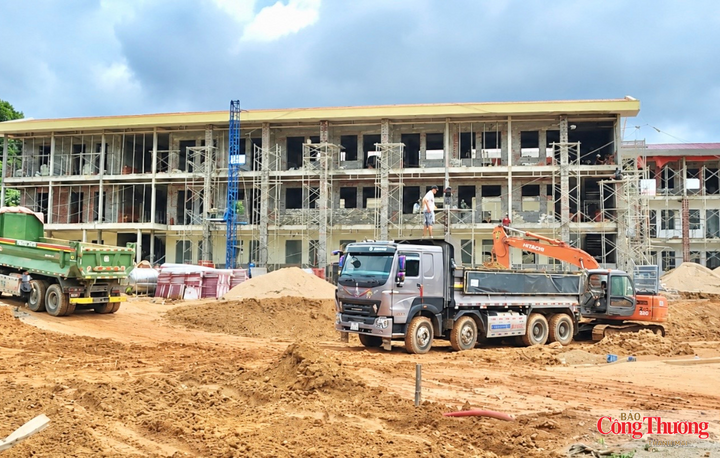 Dự án xây dựng trường phổ thông nội trú liên cấp tiểu học và THCS tại 7 xã biên giới đang được các đơn vị tăng tốc thi công.