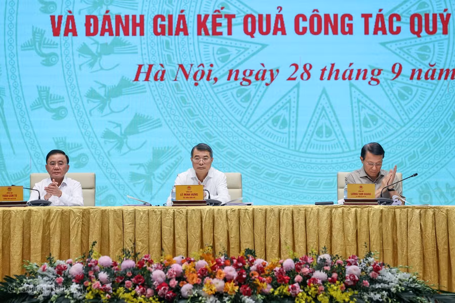 Thủ tướng Lê Minh Hưng, Trưởng Ban Chỉ đạo 57 Trung ương chủ trì phiên họp đầu tiên của Ban Chỉ đạo sau khi kiện toàn theo Quyết định số 208-QĐ/TW của Bộ Chính trị - Ảnh: chinhphu.vn/Nhật Bắc
