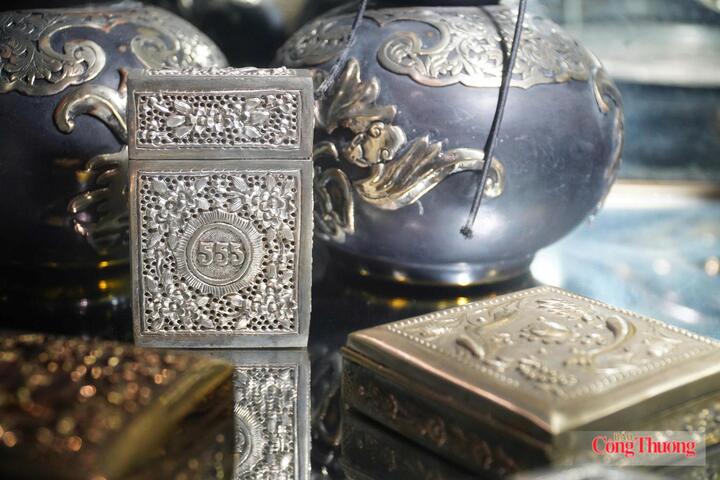 Gặp gỡ nghệ nhân một đời cống hiến cho tinh hoa nghề chạm  - 2