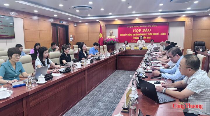 Quang cảnh họp báo. Ảnh: Lê Hà
